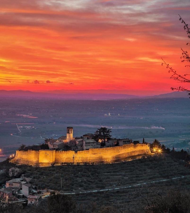 אפרטהוטל קאמפלו סול קליטונו Il Castello Di Campello מראה חיצוני תמונה