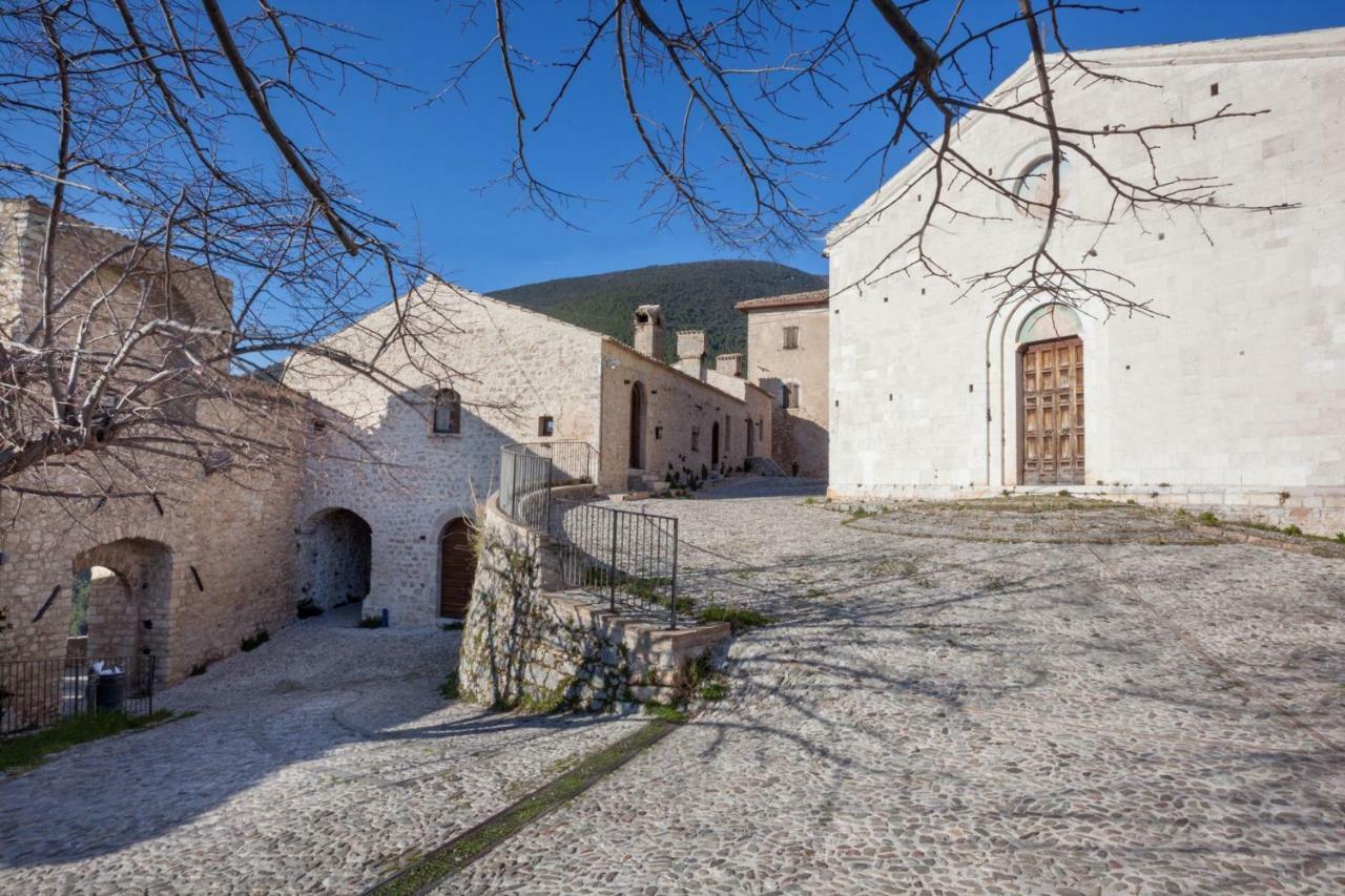 אפרטהוטל קאמפלו סול קליטונו Il Castello Di Campello מראה חיצוני תמונה