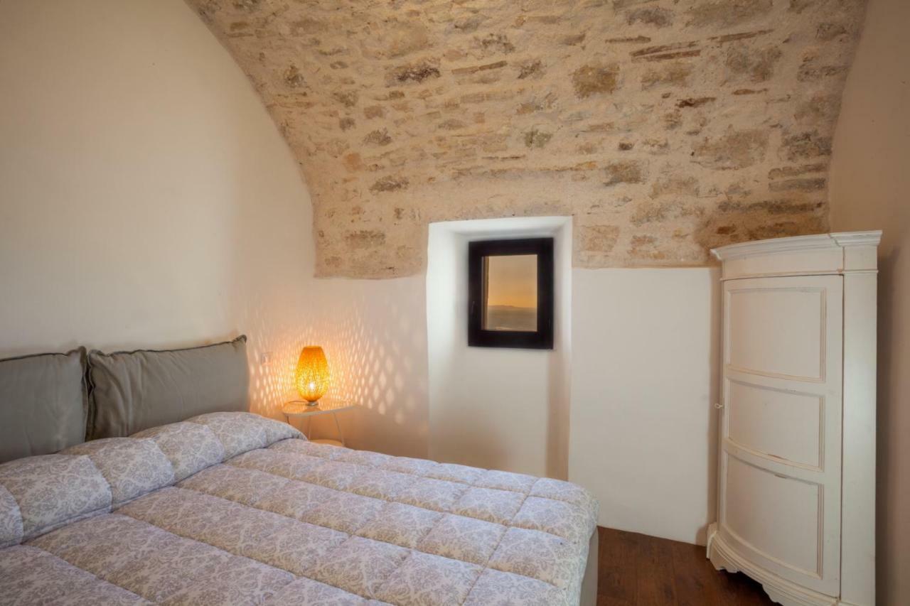 אפרטהוטל קאמפלו סול קליטונו Il Castello Di Campello מראה חיצוני תמונה