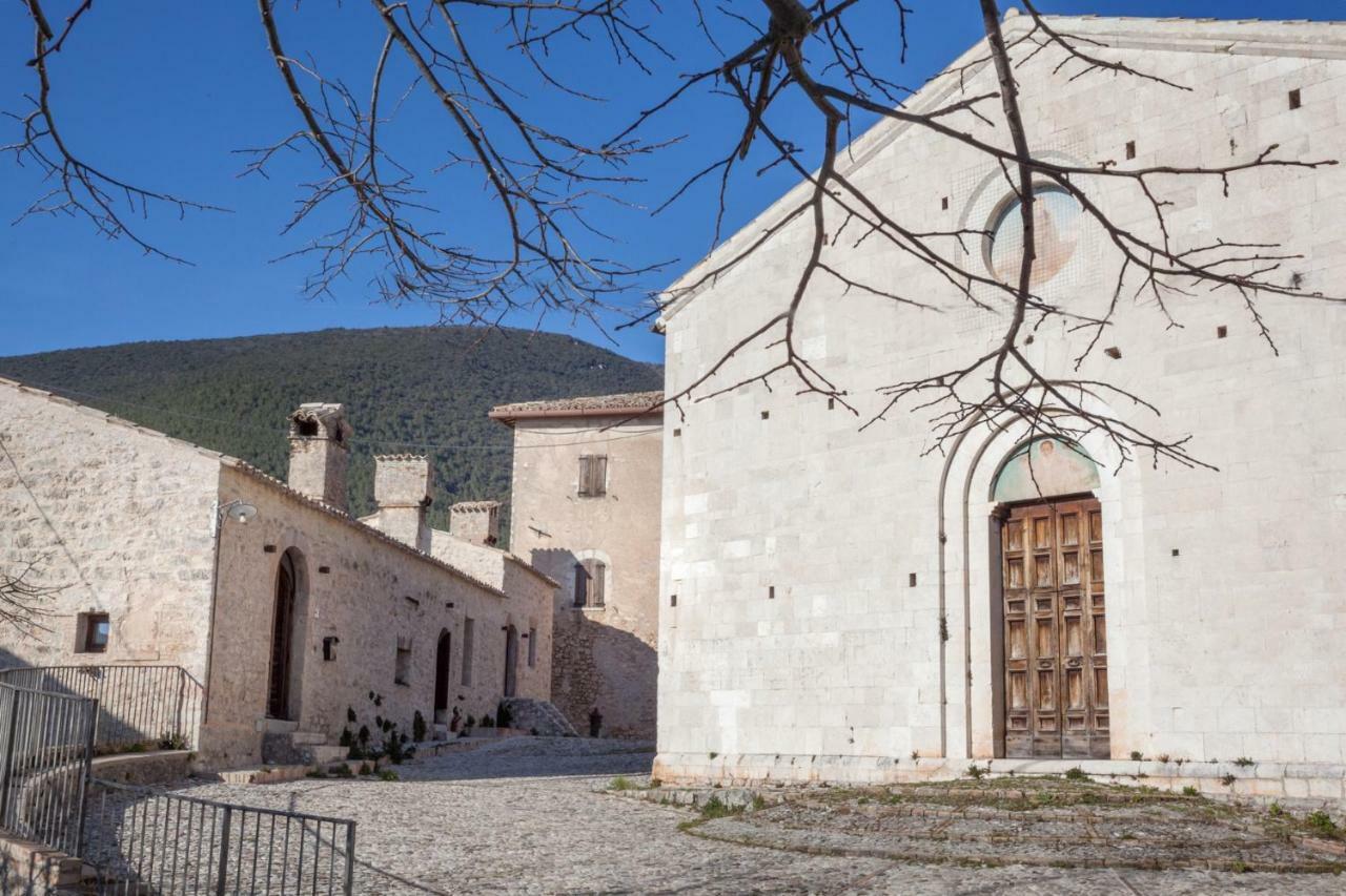 אפרטהוטל קאמפלו סול קליטונו Il Castello Di Campello מראה חיצוני תמונה