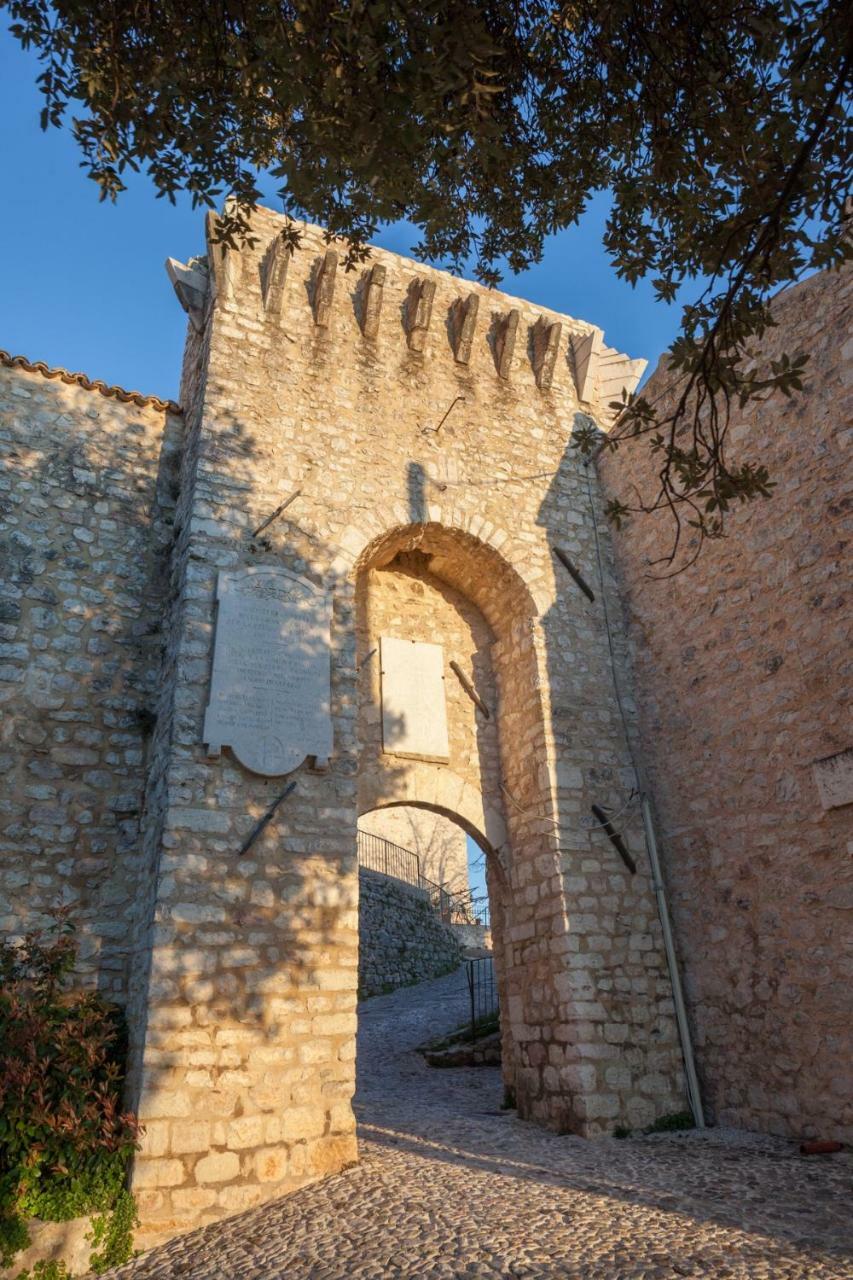 אפרטהוטל קאמפלו סול קליטונו Il Castello Di Campello מראה חיצוני תמונה
